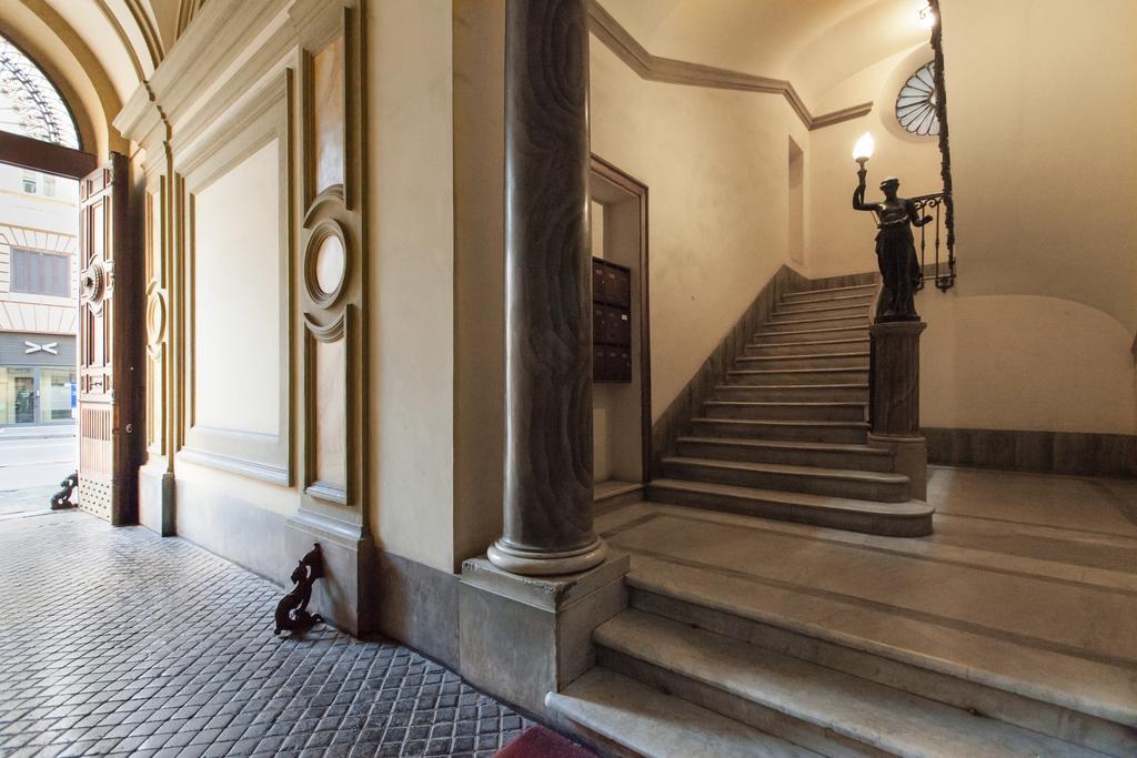 Surprising In Rome Hotel Exterior photo